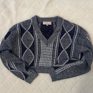 Cropped sweater 
Never worn 
Size S